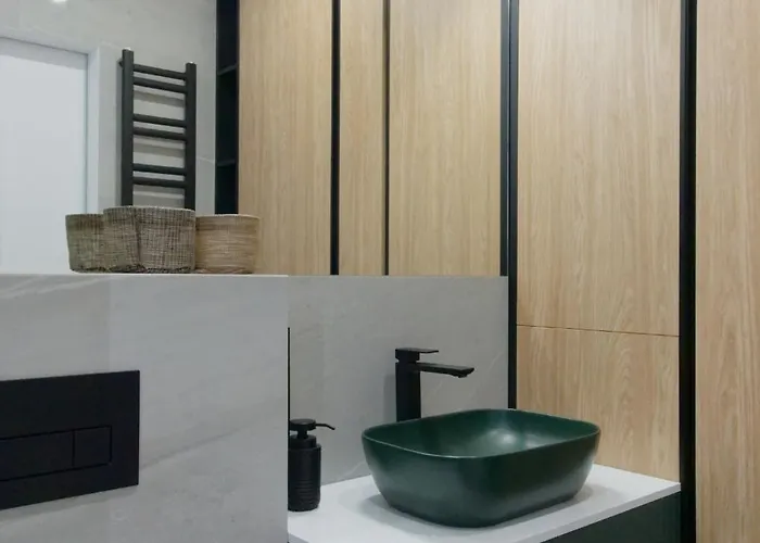 Oasis - Center - Free Parking - Self Check-in