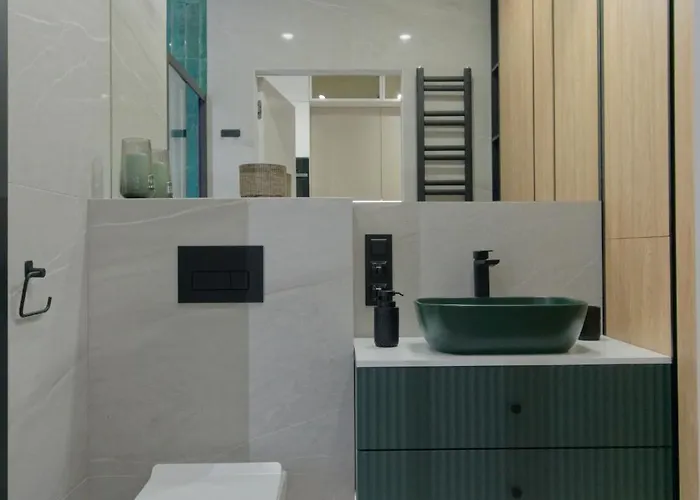 Oasis - Center - Free Parking - Self Check-in Appartement *